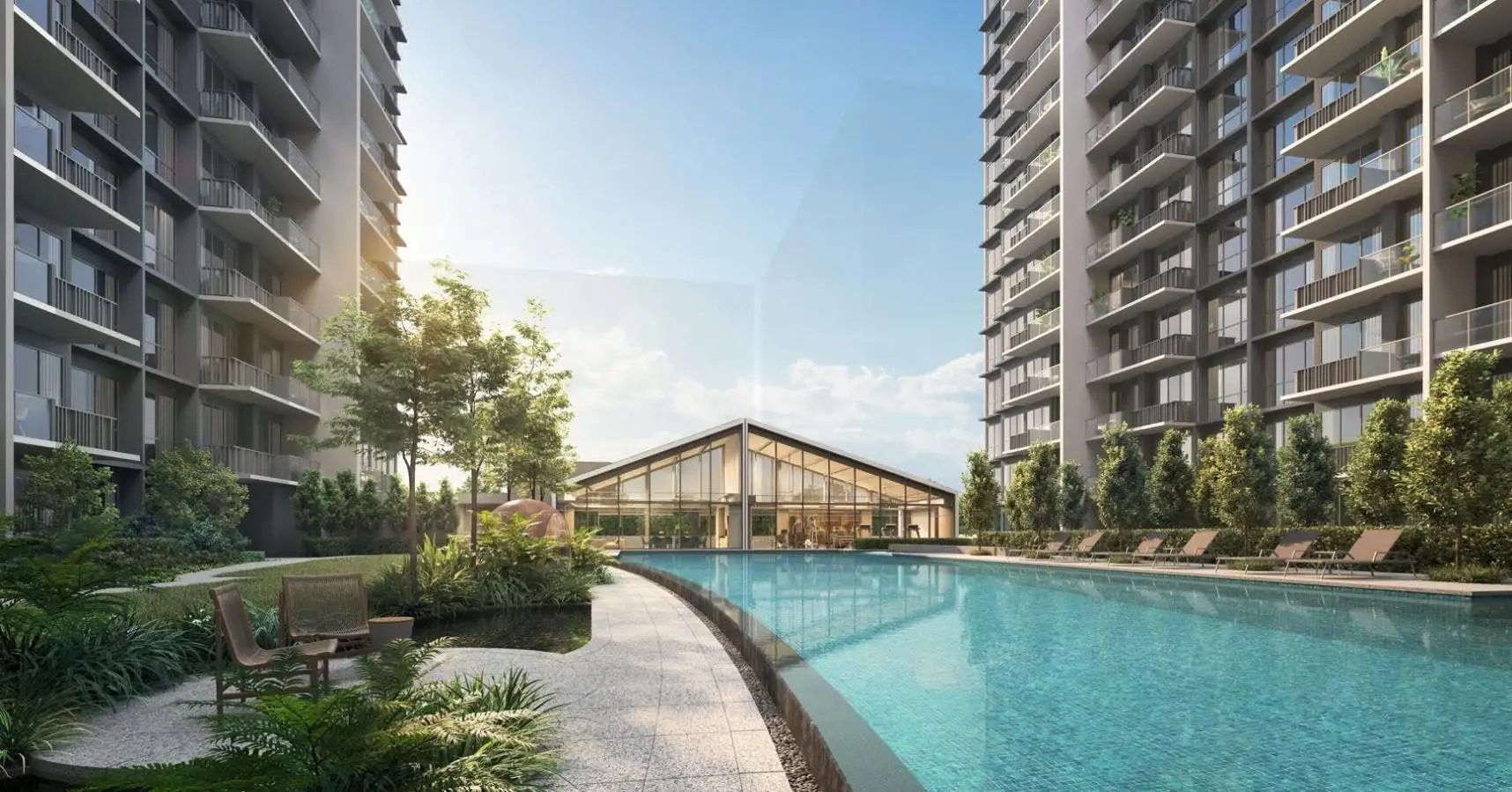 The lap pool between the blocks
